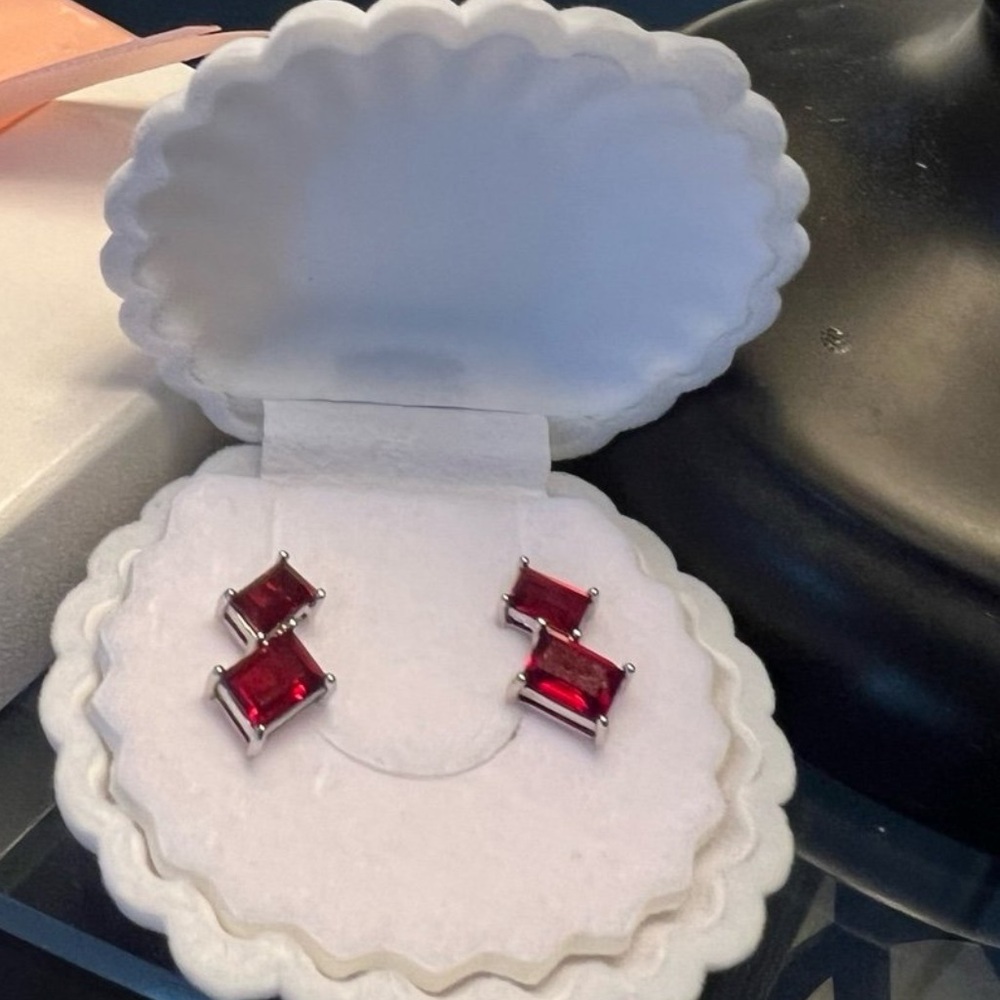 Gorgeous Square Cut Ruby Crystal Stud Earrinvs - image 3